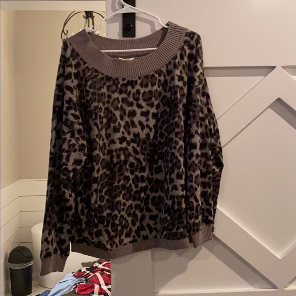 Leopard sweater